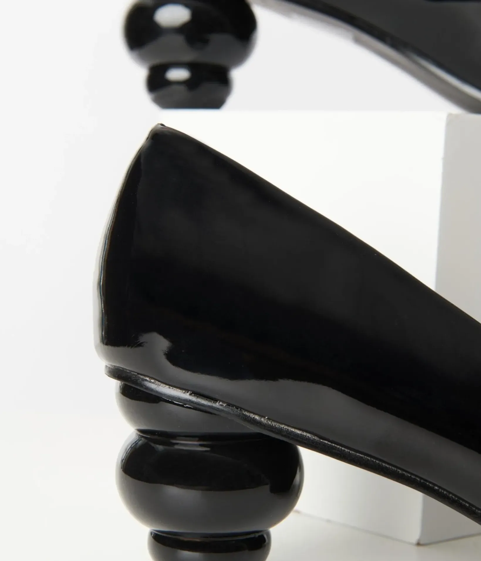 Unique Vintage All Things Black|Heels>Black Patent Leatherette Ball Heel Pumps