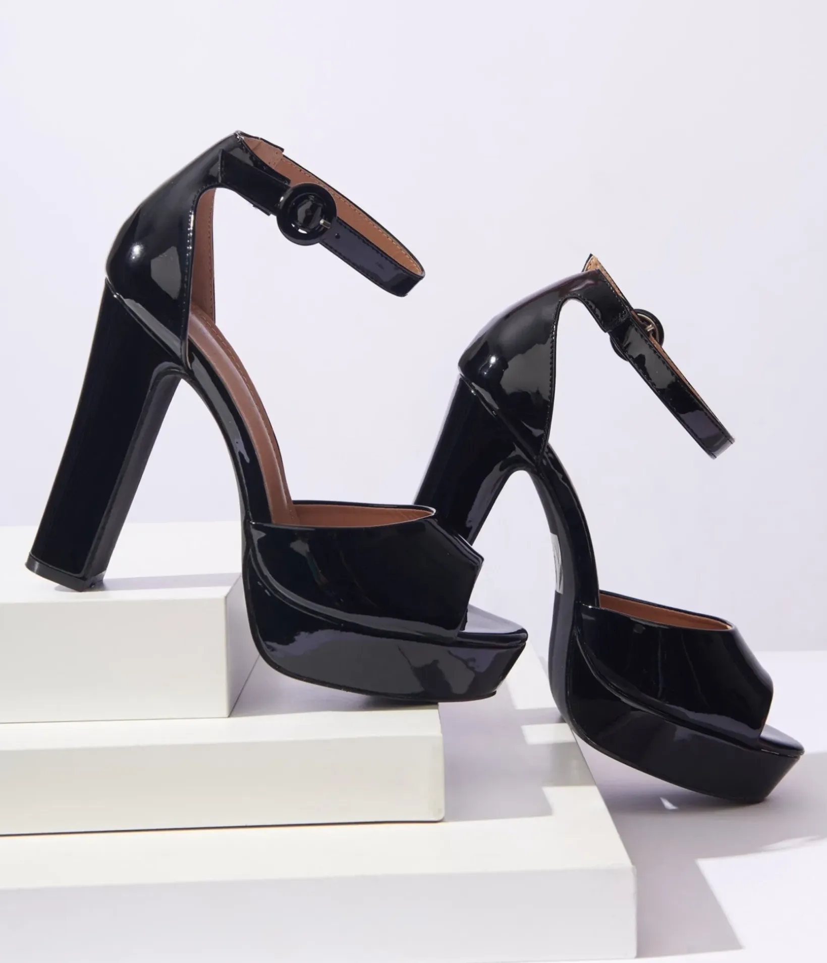Unique Vintage Special Occasion|All Things Black>Black Patent Leatherette Platform Sandals