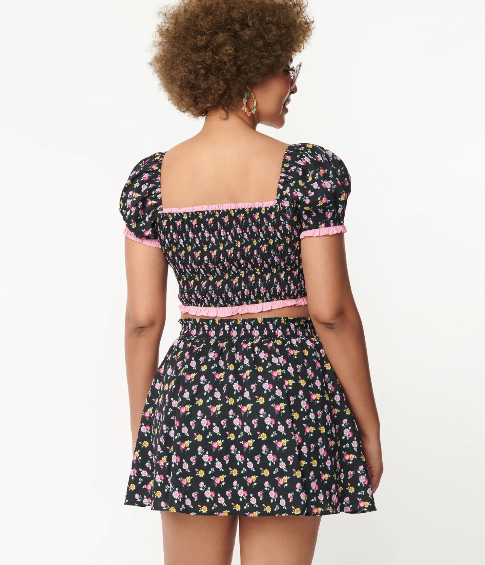 Unique Vintage Barbie Core|All Things Pink>Black & Pink Ditsy Floral Crop Top
