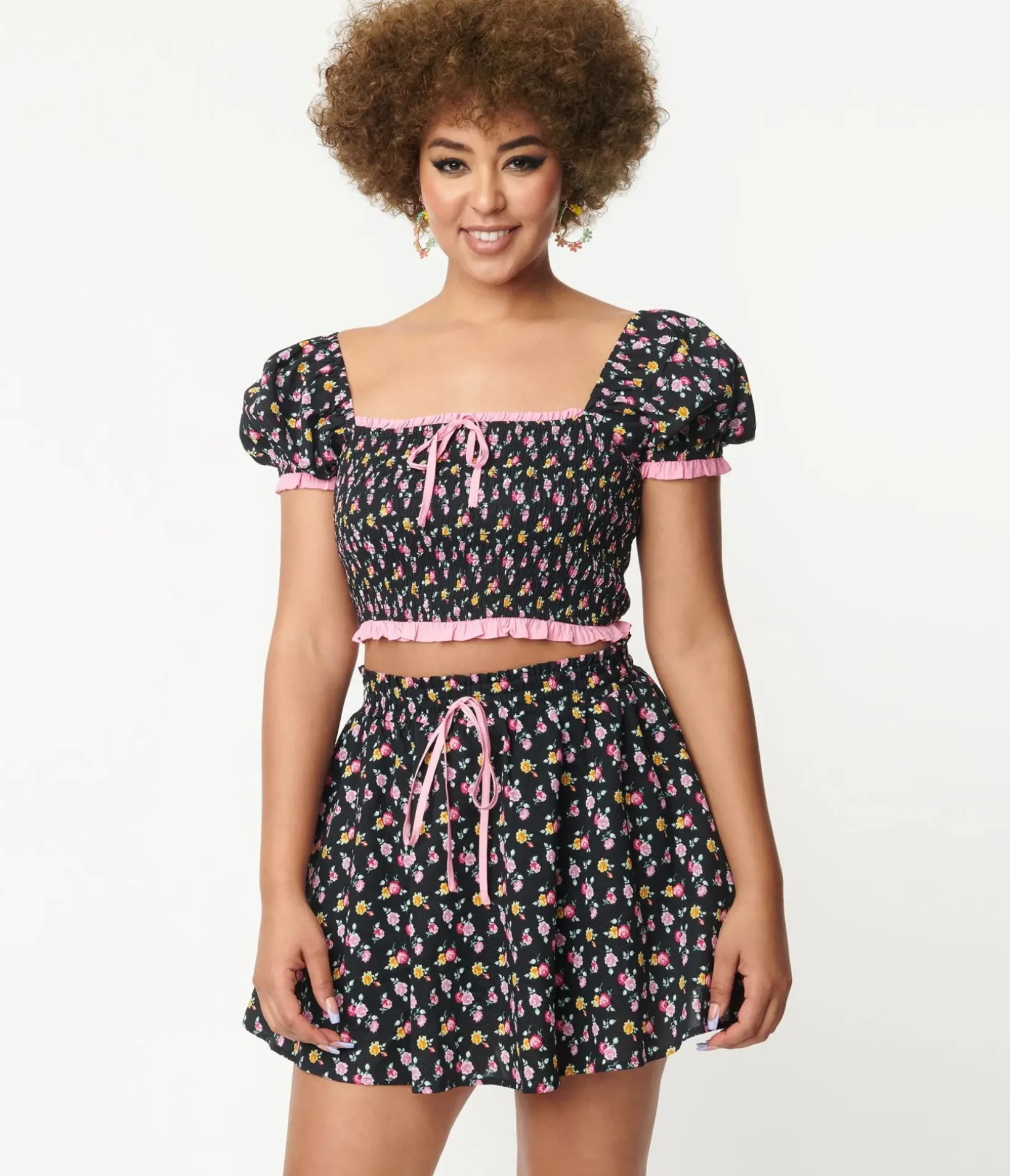 Unique Vintage Barbie Core|All Things Pink>Black & Pink Ditsy Floral Crop Top