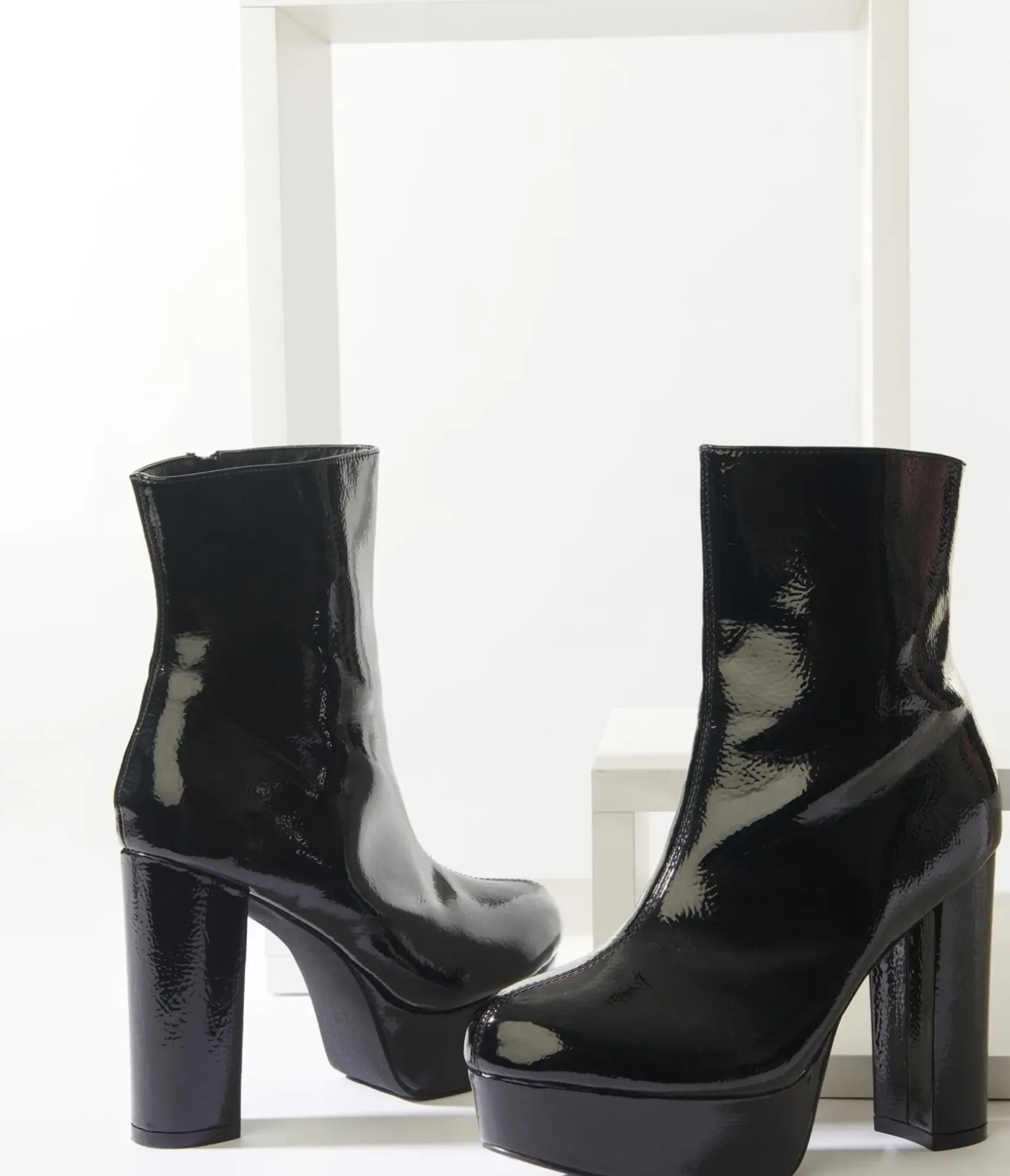 Unique Vintage All Things Black|Boots>Black Platform Heel Ankle Boots