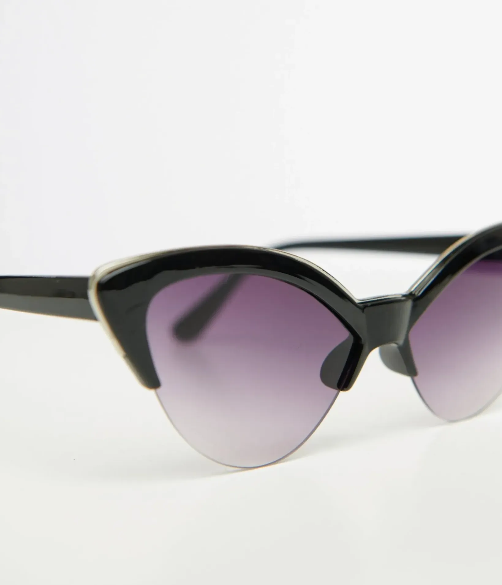Unique Vintage All Things Black|Honeymoon Outfits>Black & Silver Half Rim Cat Eye Sunglasses