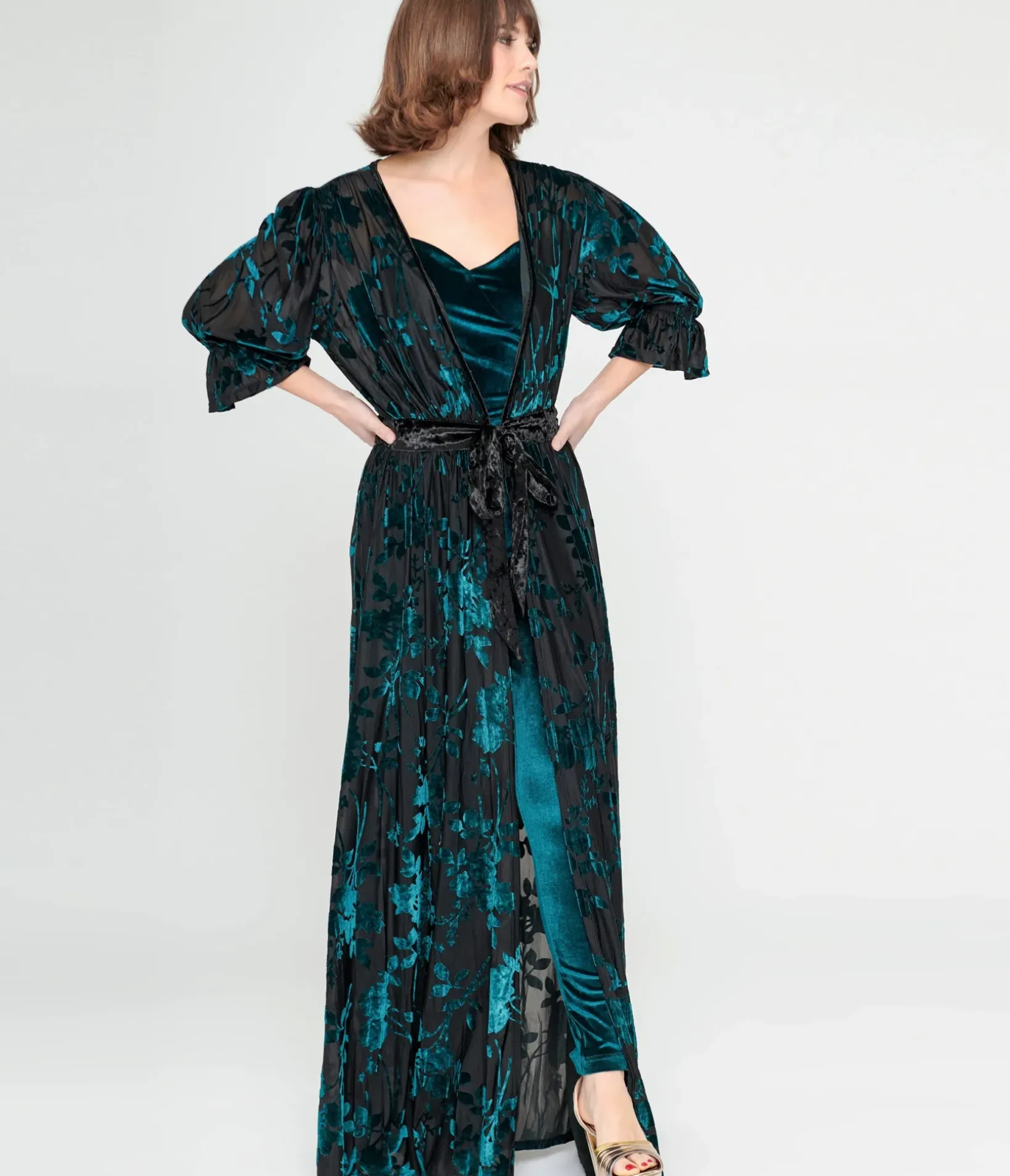 Unique Vintage Maxi|All Things Black>Black & Teal Floral Velvet Burnout Duster