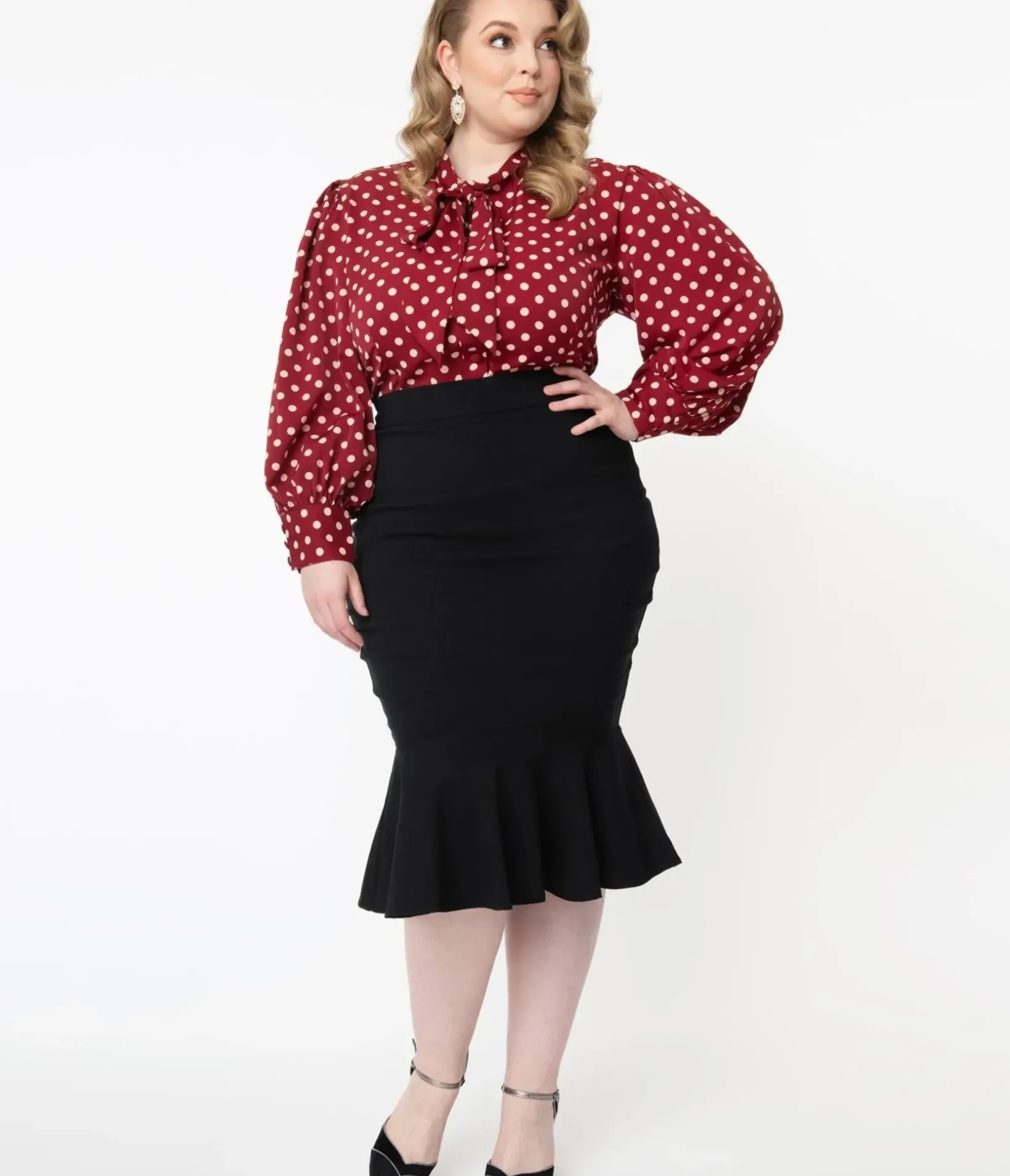 Unique Vintage Skirts|Skirts>Plus Size 1960s Black Fishtail Lizette Wiggle Skirt