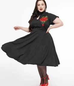 Unique Vintage Swing|Swing>Plus Size 1940s Black & Red Poinsettia Baltimore Swing Dress