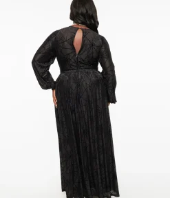 Unique Vintage Everyday Dresses|All Things Black>Plus Size 1970s Black Spiderweb Maxi Dress