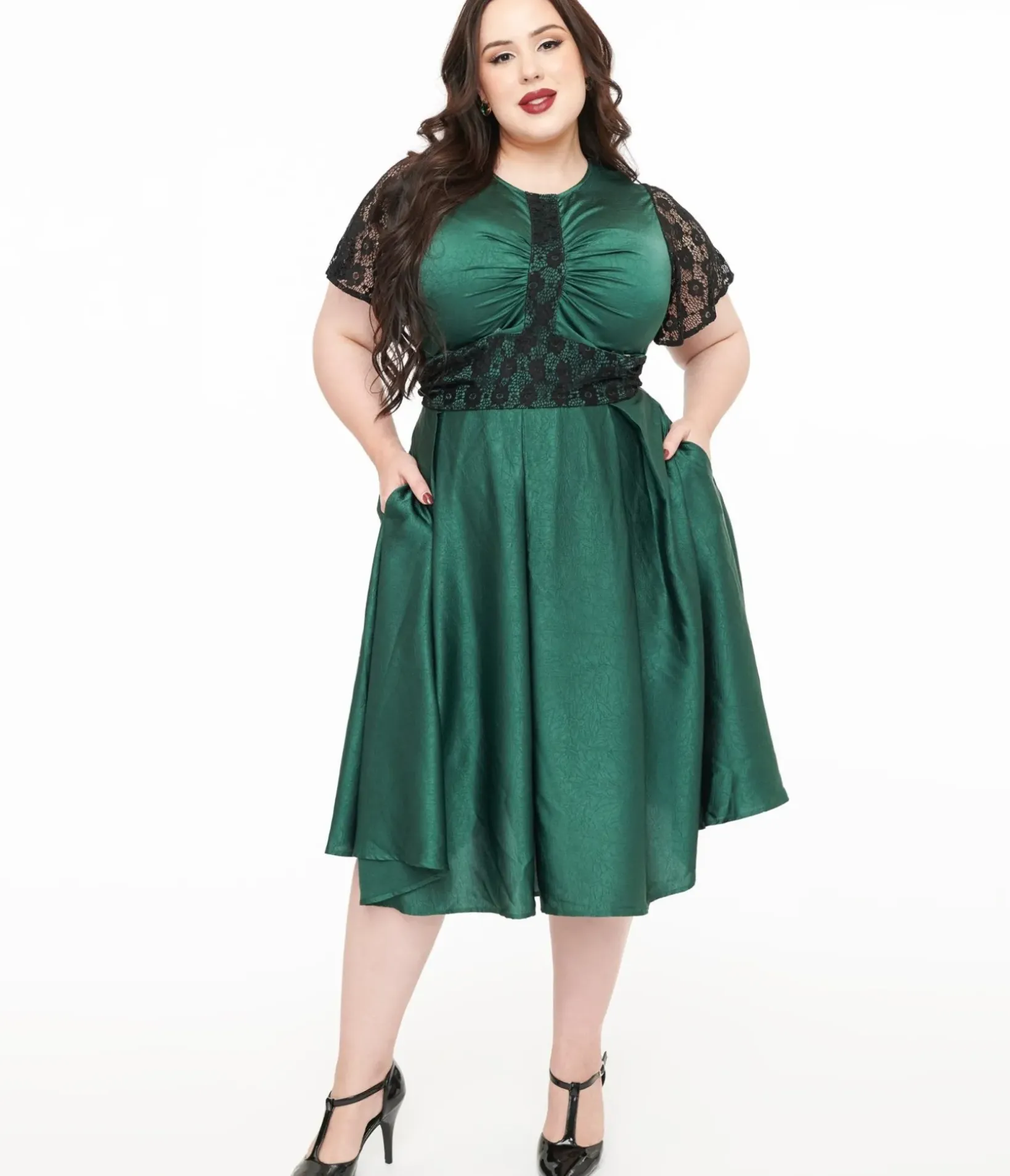 Unique Vintage Swing|Pocket Dresses>Plus Size 1940s Emerald Green & Black Lace Swing Dress