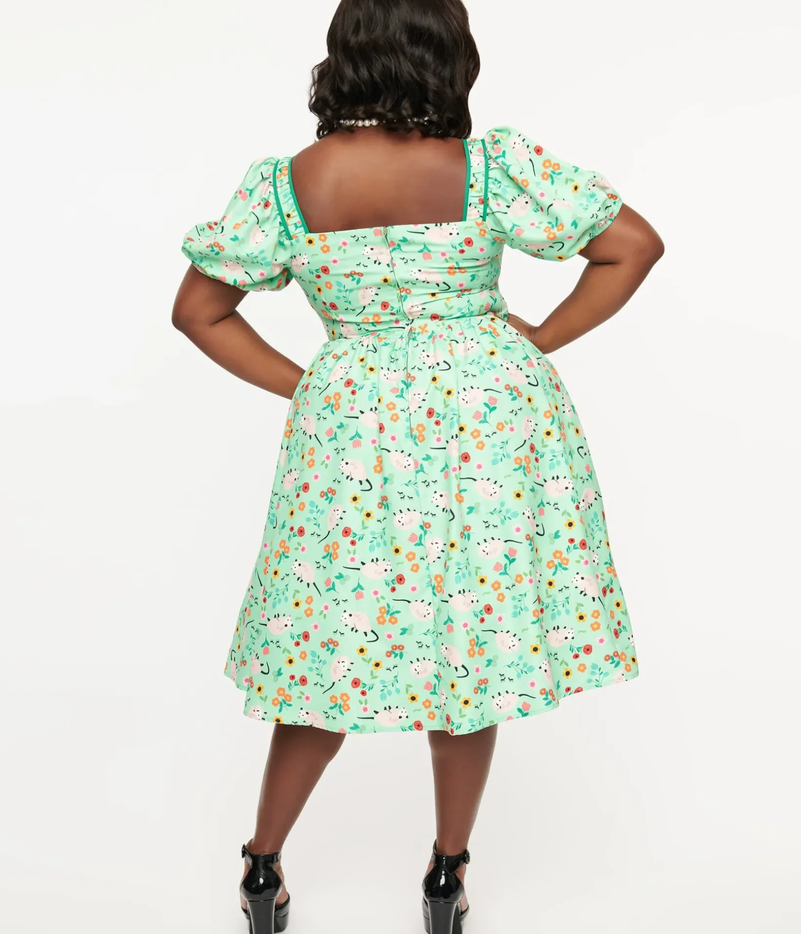 Unique Vintage Swing|Swing>Plus Size 1940s Green Possum Print Button Front Dress