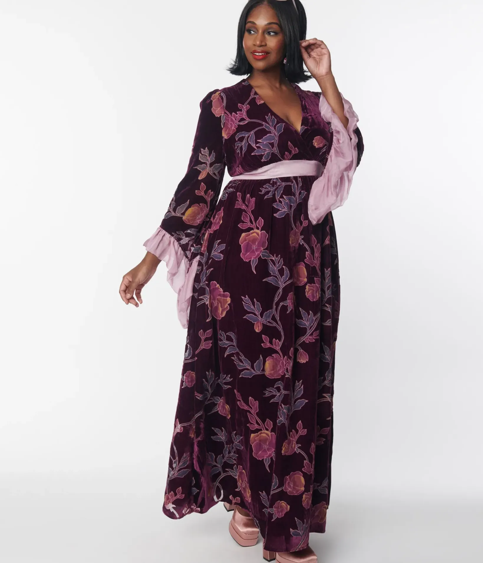 Unique Vintage Maxi|Midi & Maxi>Plus Size 1970s Purple Floral Burnout Velvet Maxi Dress