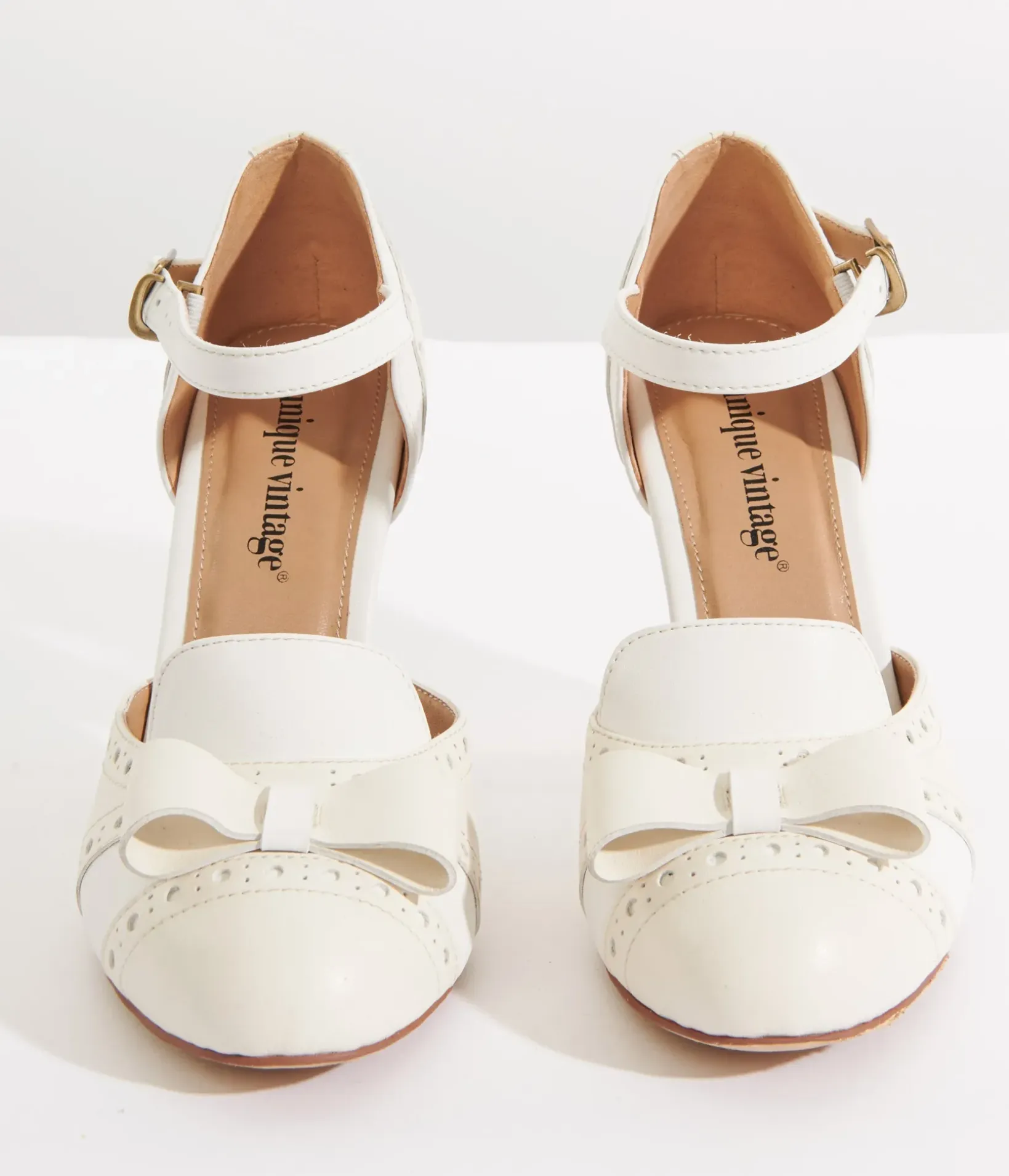 Unique Vintage Work Wear|Heels>1920s Beige & Cream Bow Heels