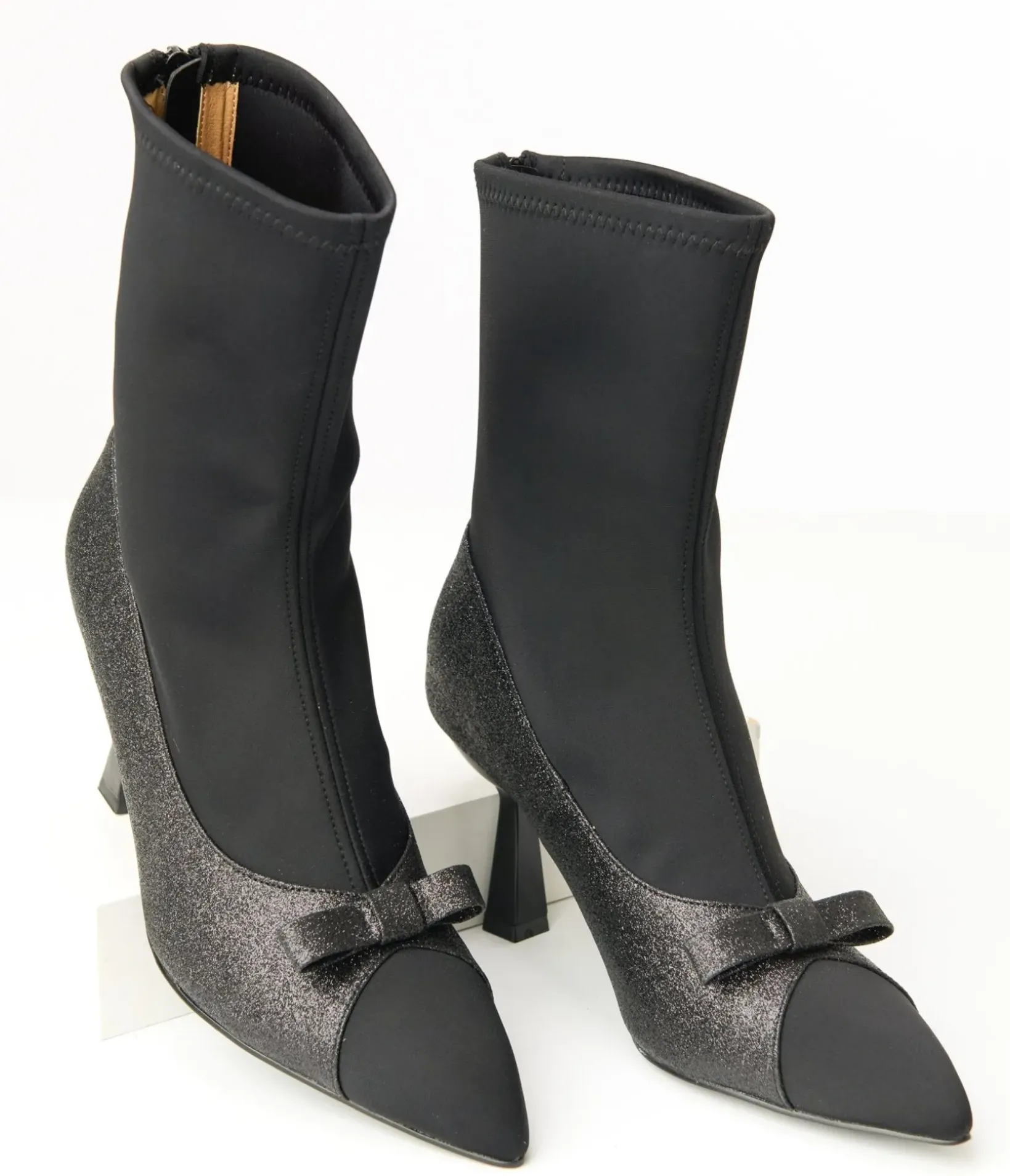 Unique Vintage Boots>1950s Black Glitter Bow Boots