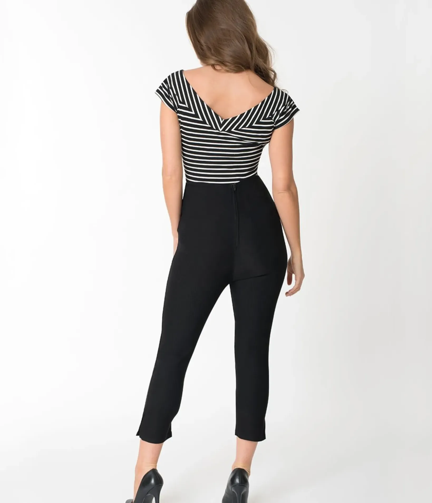Unique Vintage Pants>1950s Black High Waist Rachelle Capri Pants