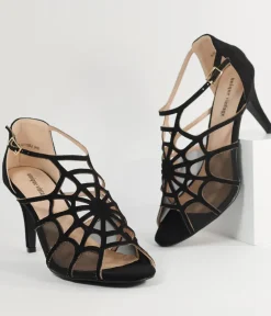 Unique Vintage All Things Black|Heels><noscript><img width=