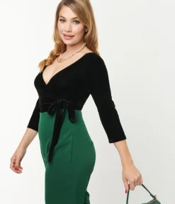 Unique Vintage All Things Black><noscript><img width=