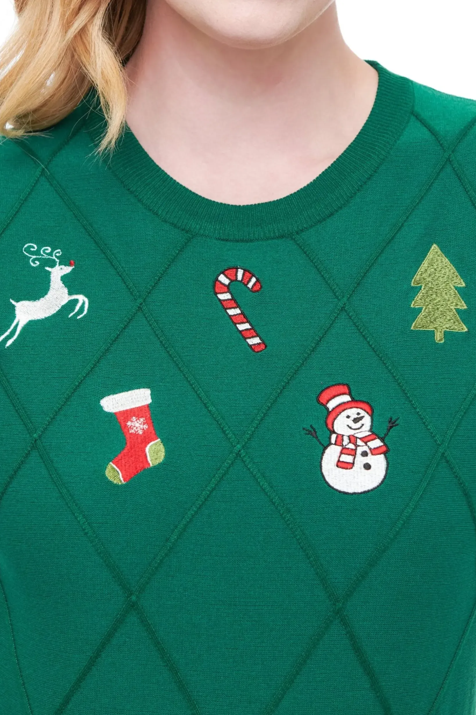 Unique Vintage Sweaters & Cardigans>1950s Green Christmas Embroidered Sweater