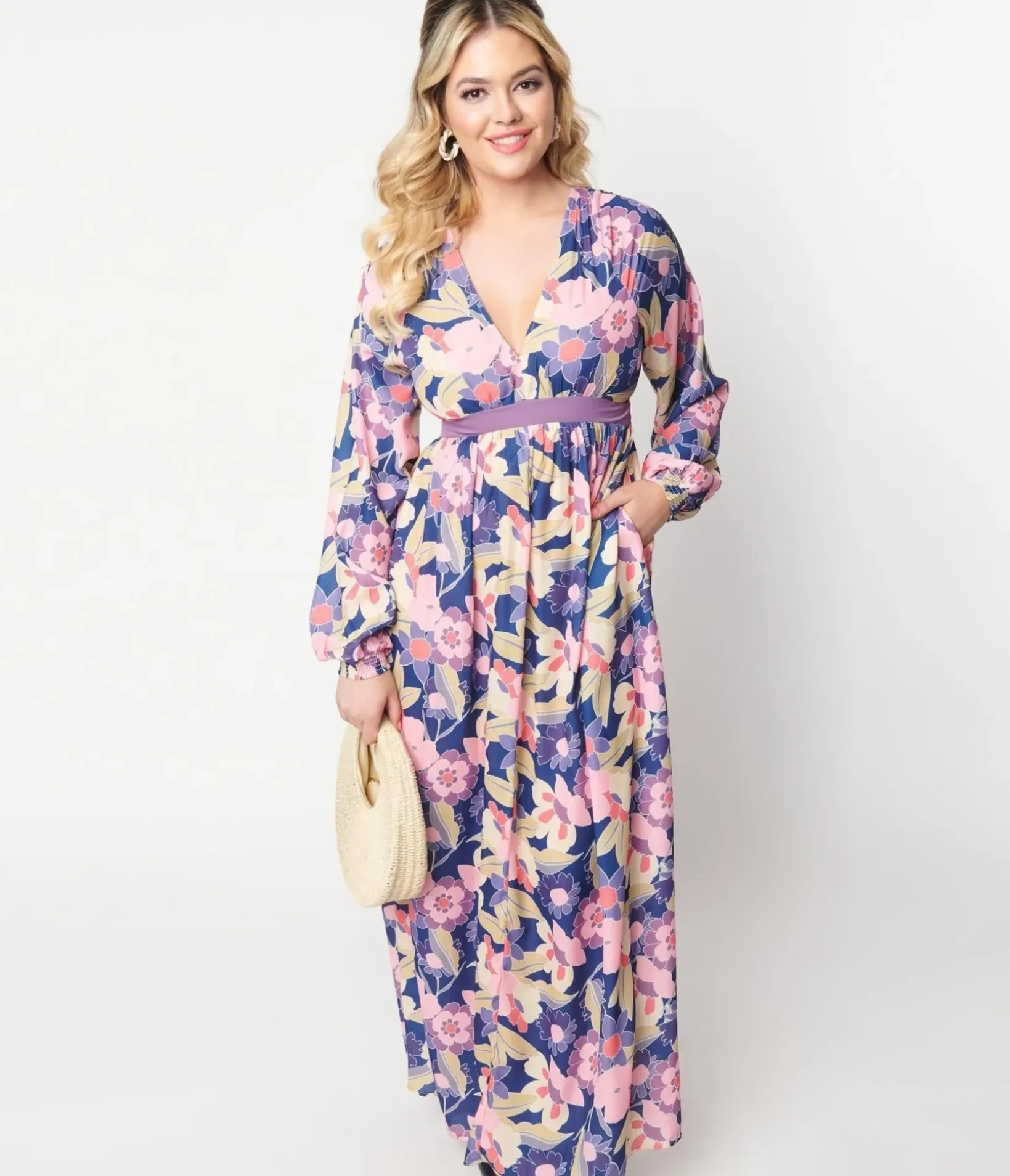 Unique Vintage Maxi|Pocket Dresses>1970s Navy & Purple Floral Print Buttercup Maxi Dress