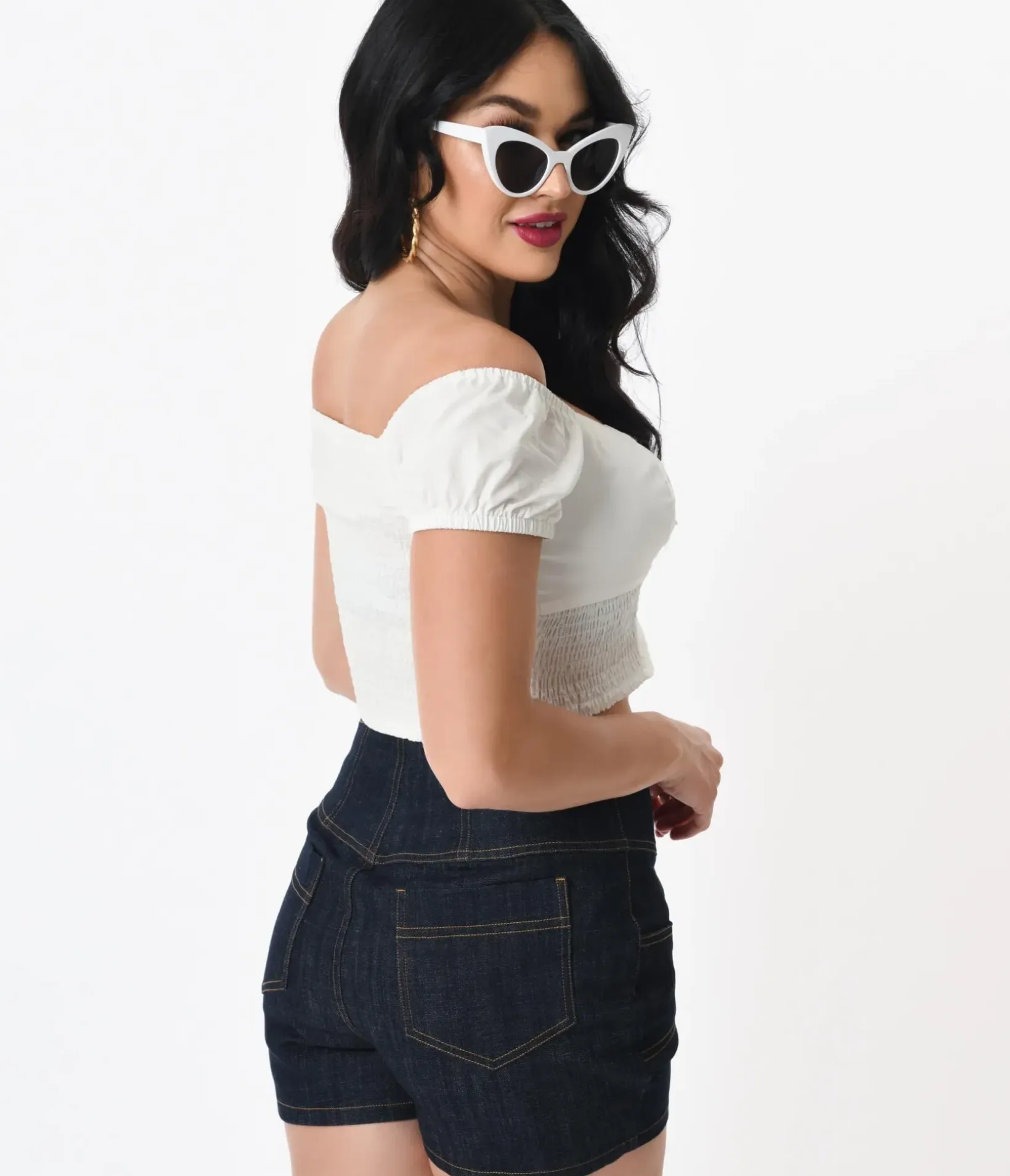 Unique Vintage Blouses>1960s White Turner Crop Top