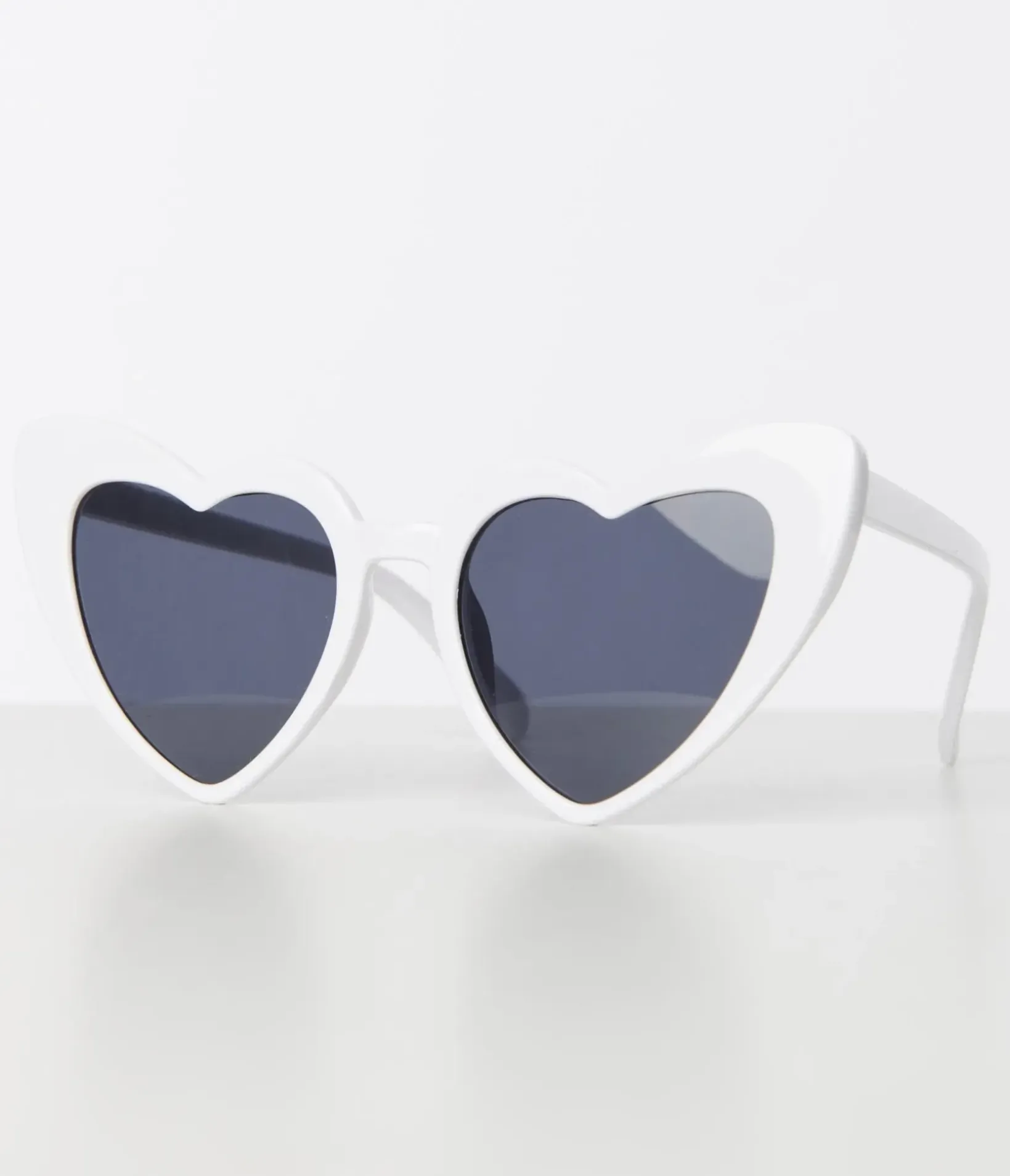 Unique Vintage Pride|Concert & Festivals>White Heart Sunglasses