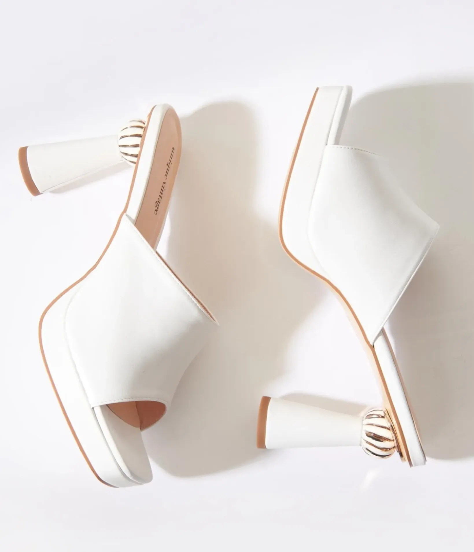 Unique Vintage Special Occasion|Heels>White Leatherette Spiral Ball Mule Heels
