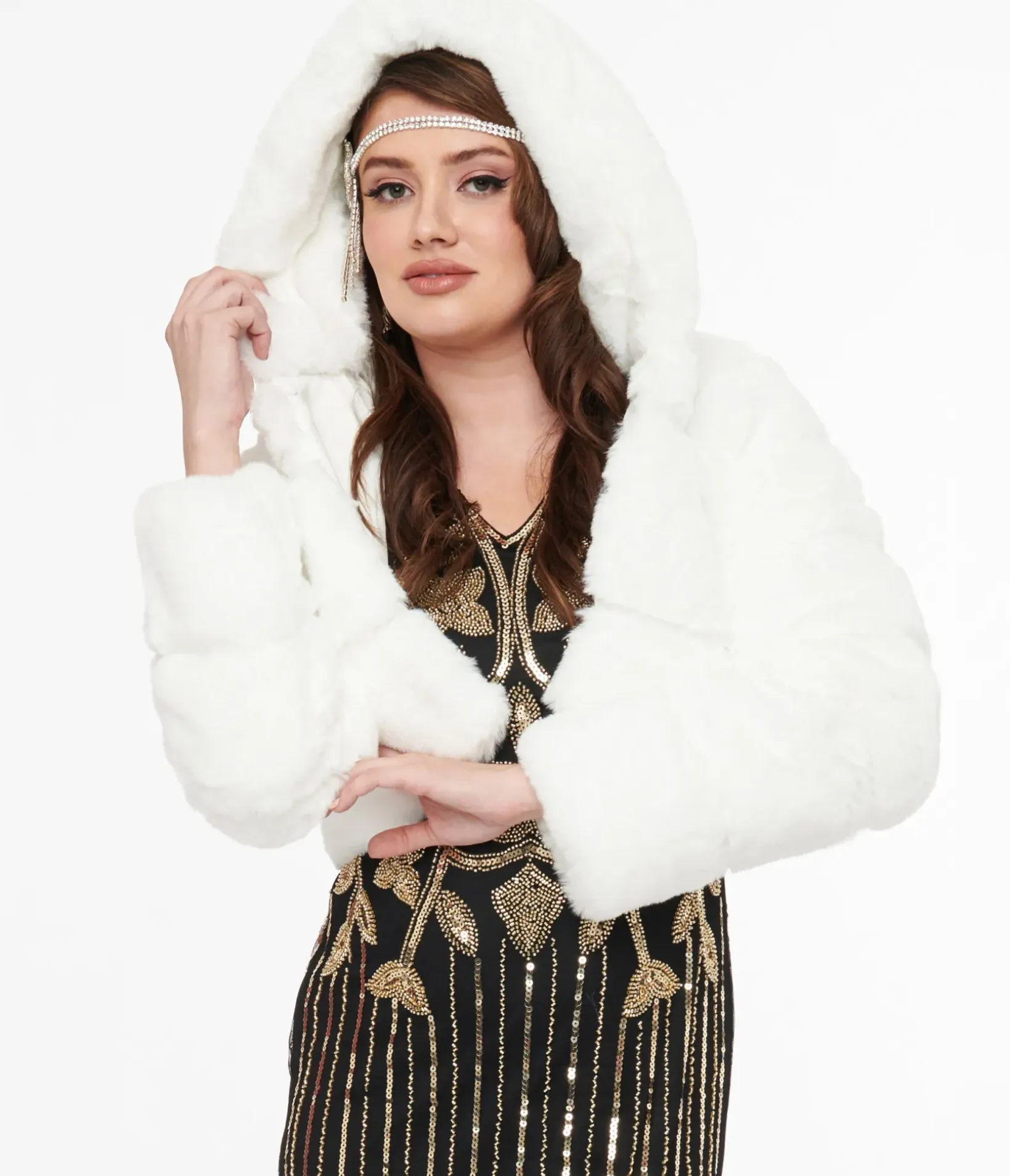 Unique Vintage Coats & Jackets>White Faux Fur Puffer Crop Jacket