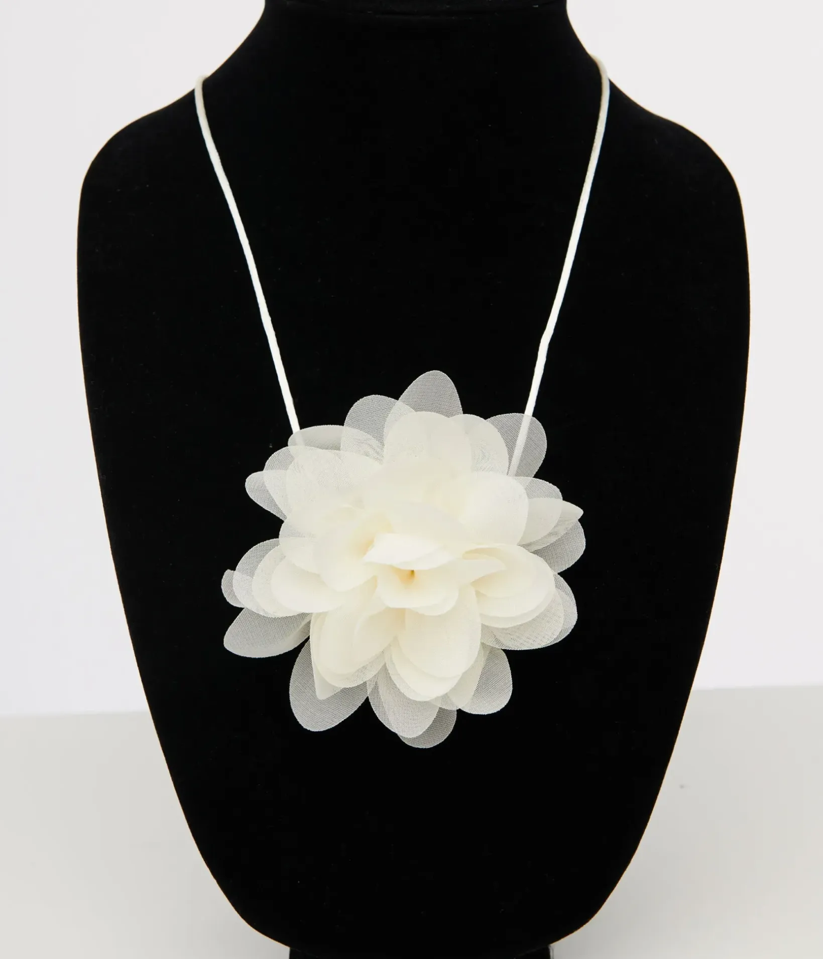 Unique Vintage Special Occasion|Date Night Outfits>White Flower Necklace