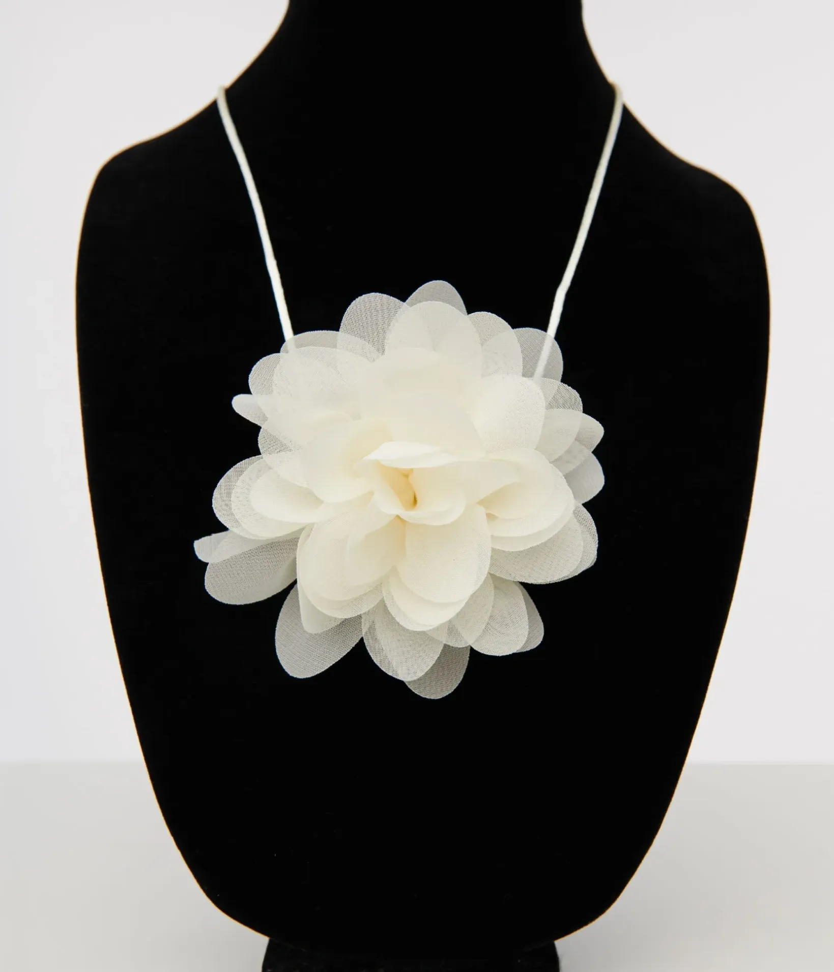 Unique Vintage Special Occasion|Date Night Outfits>White Flower Necklace