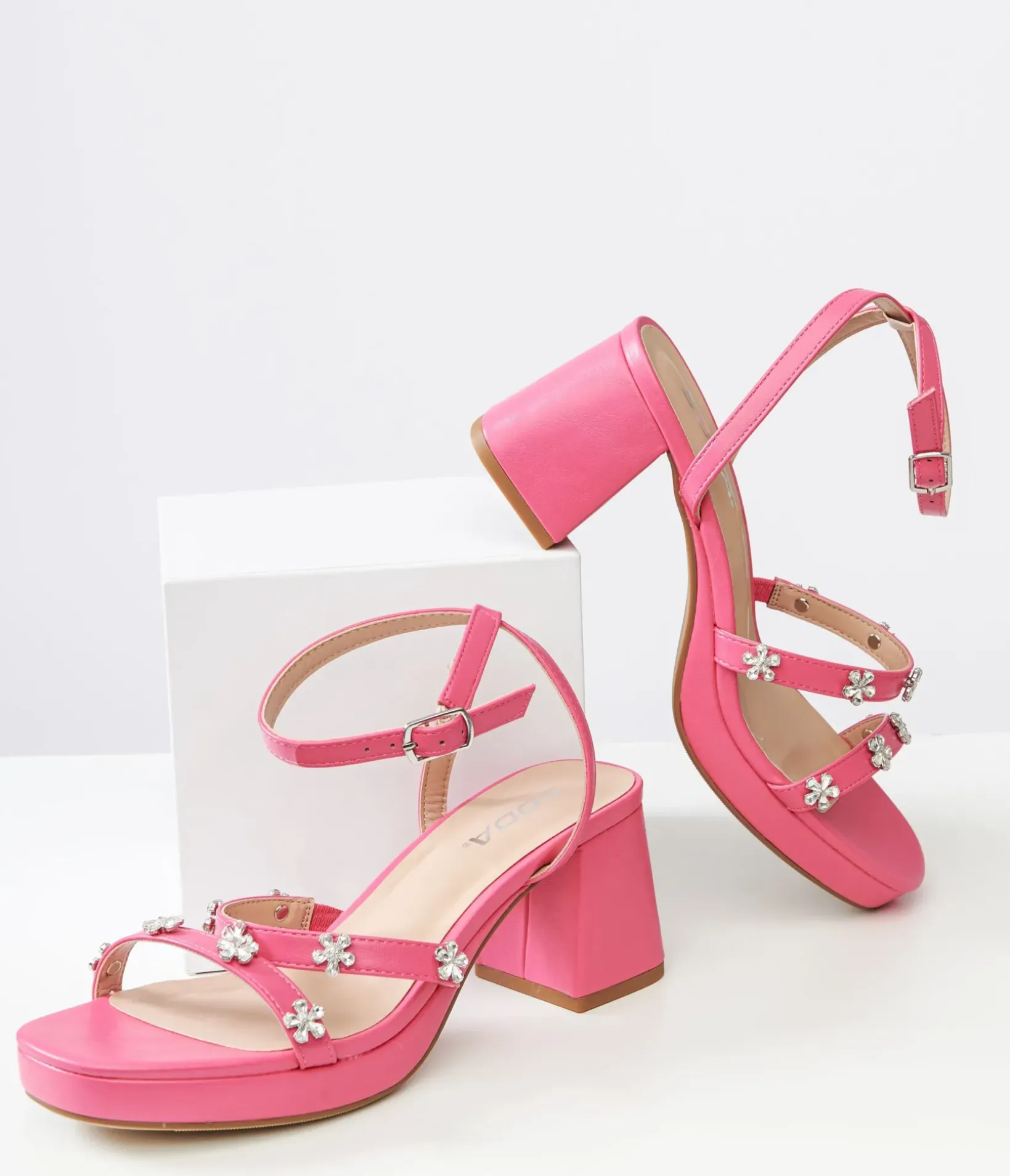 Unique Vintage Heels|Sandals>Y2K Pink Leatherette & Rhinestone Floral Platform Heels