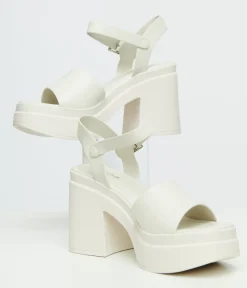 Unique Vintage Heels|Sandals>Y2K White Leatherette Chunky Platform Heels
